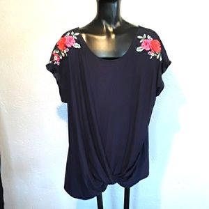 W5 cap sleeve jersey blouse with beautiful embroidery extra large